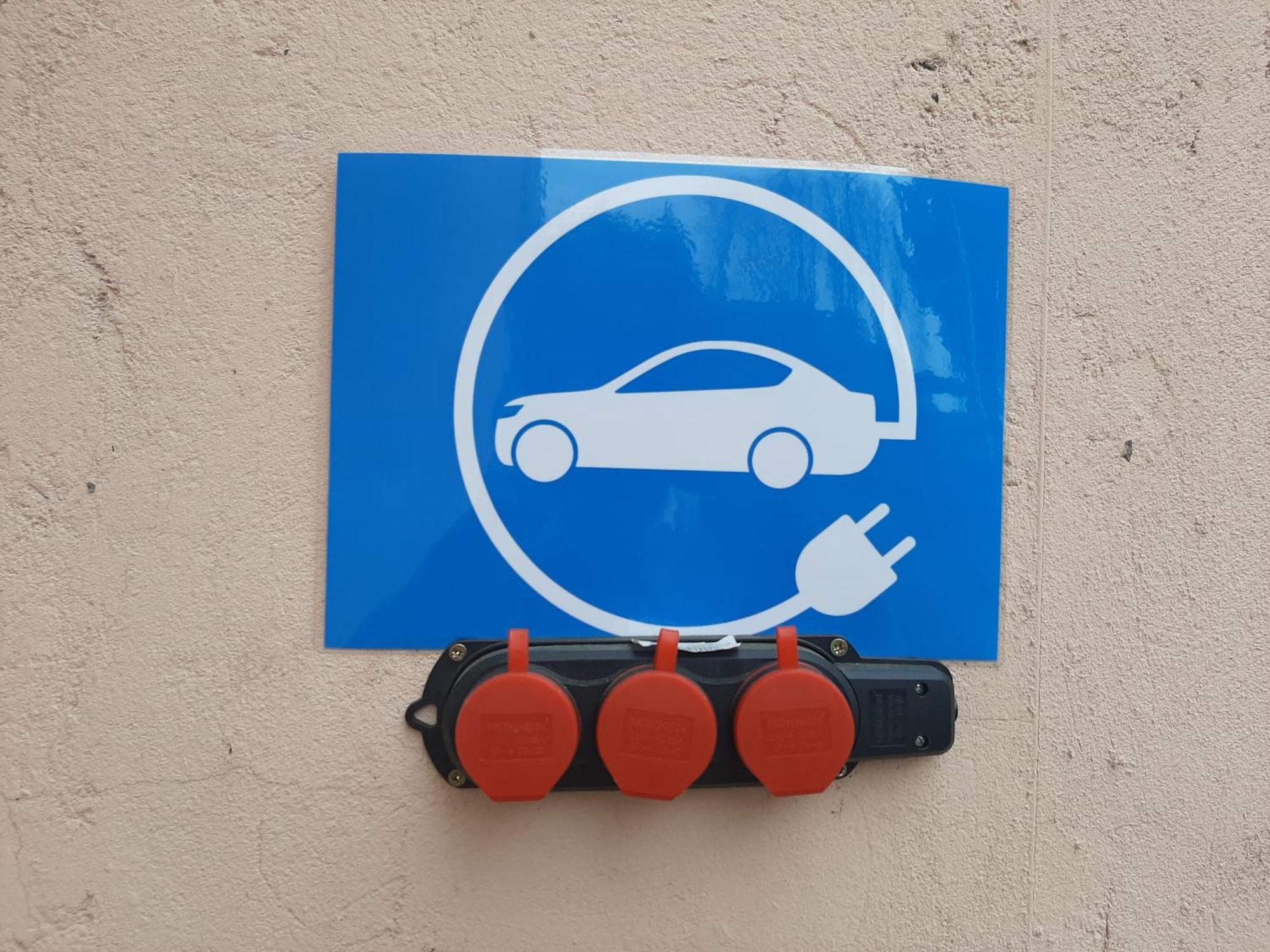 Evim Otel Zaqatala Zewnętrze zdjęcie