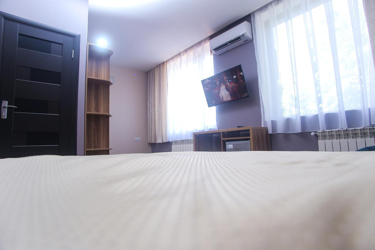 Evim Otel Zaqatala Zewnętrze zdjęcie