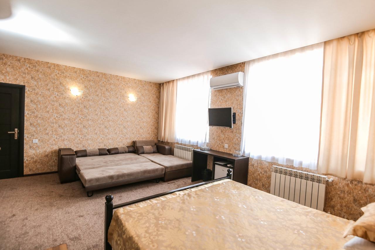 Evim Otel Zaqatala Zewnętrze zdjęcie
